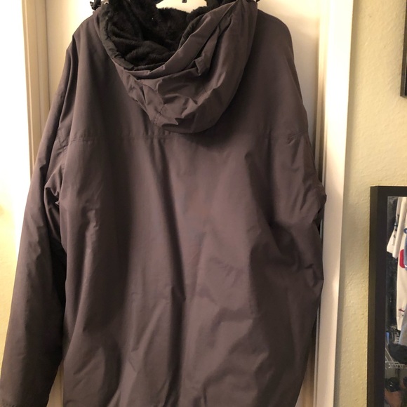 Snowboarding jacket - Picture 3 of 3